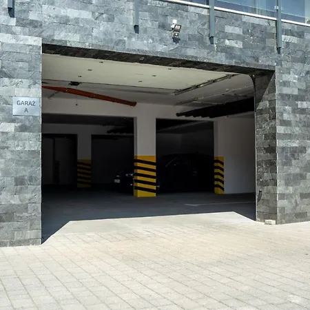 Invest Centrum Park 13 *