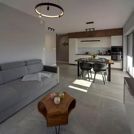 Invest Centrum Park 13 *